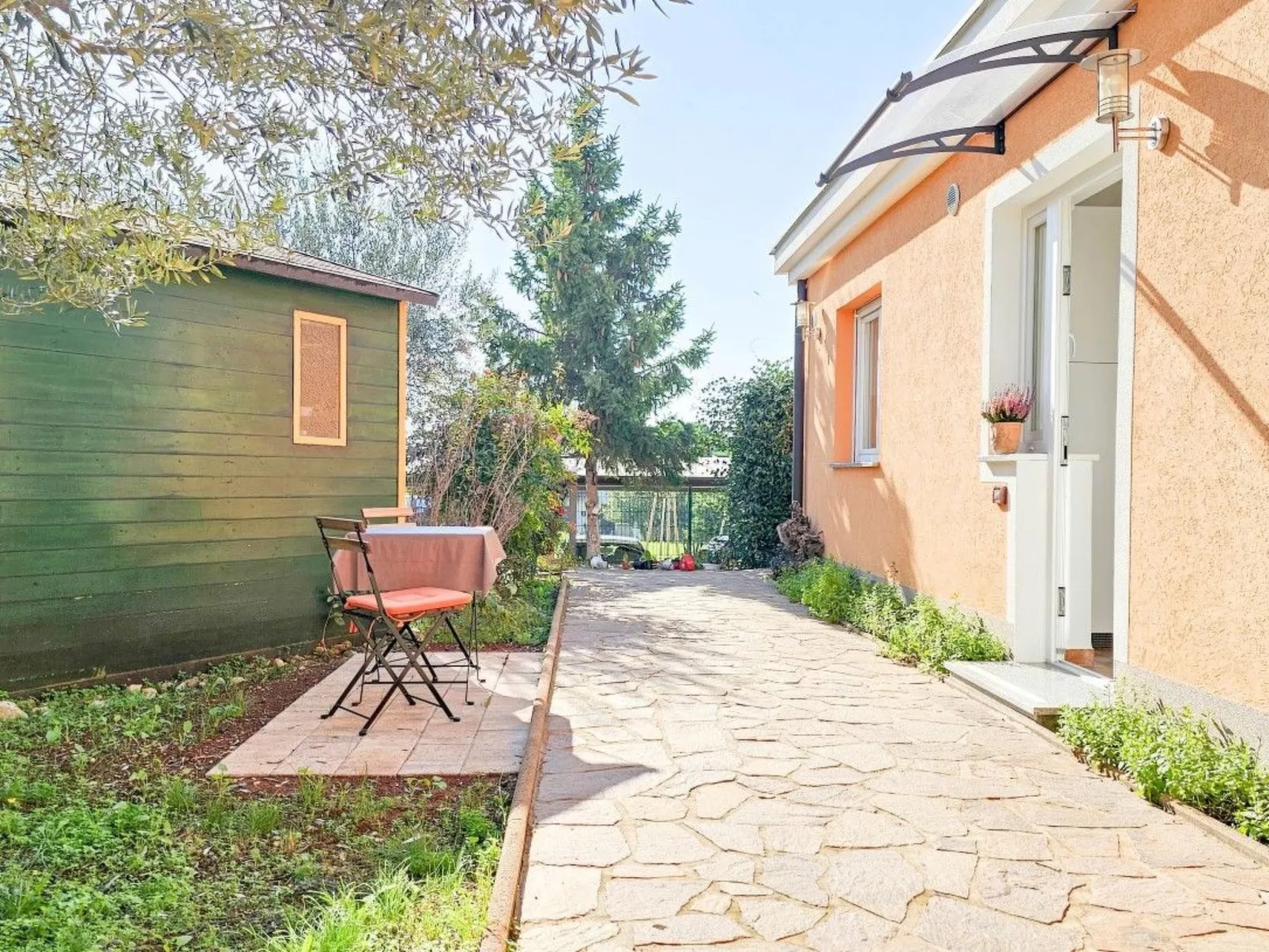 Apartment mit Klimaanlage für 2 Personen-Image-tags.info