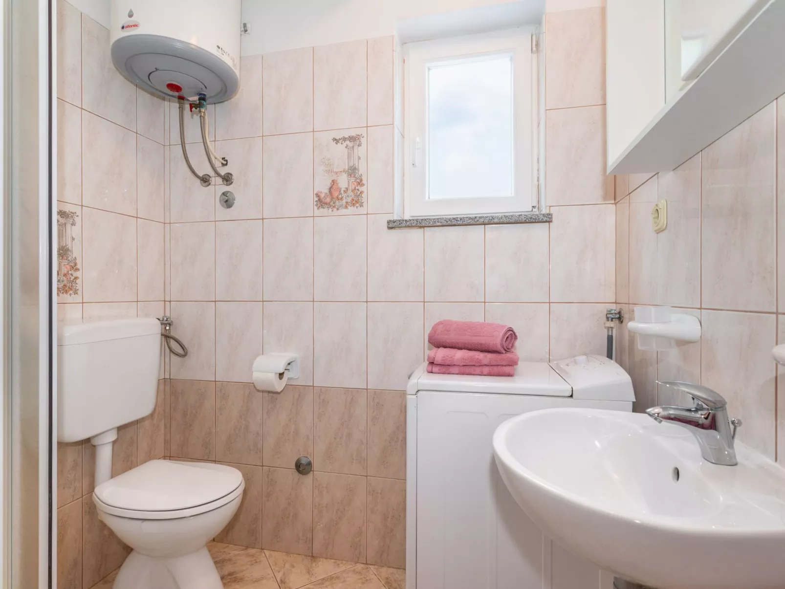 Am Südhang gelegen mit Meerblick