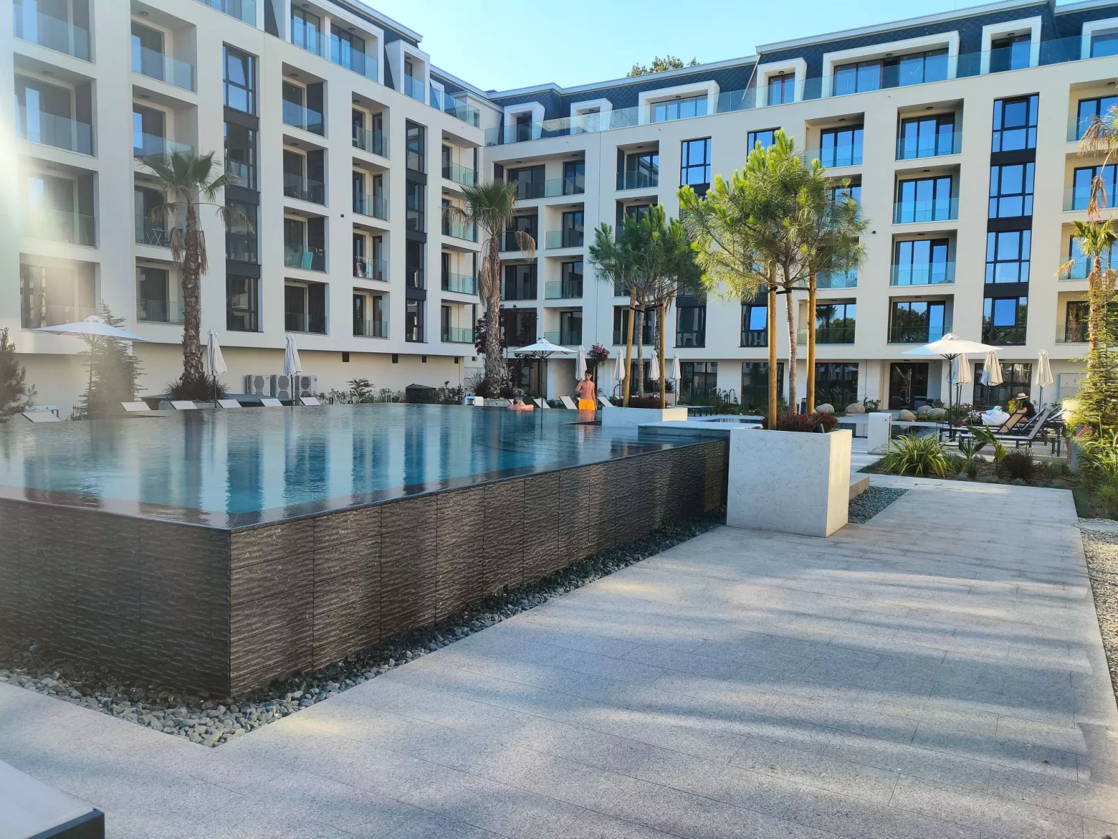 Studio "Allure Varna" mit Infinity-Pool-Buiten