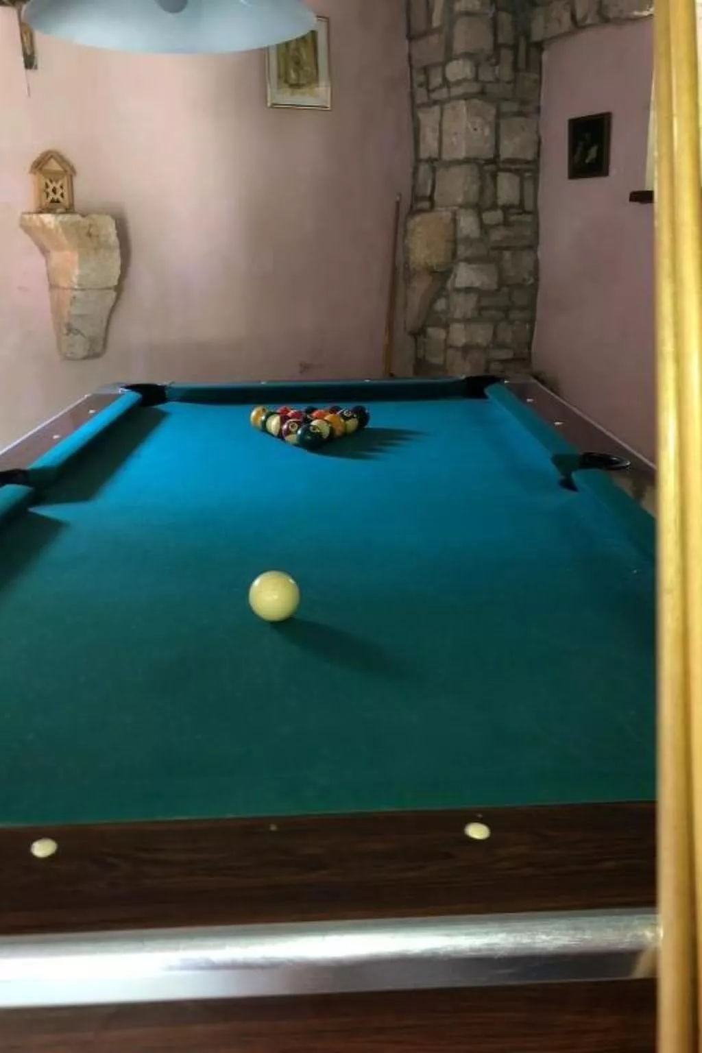 "Kastil" mit privatem Pool-Binnen