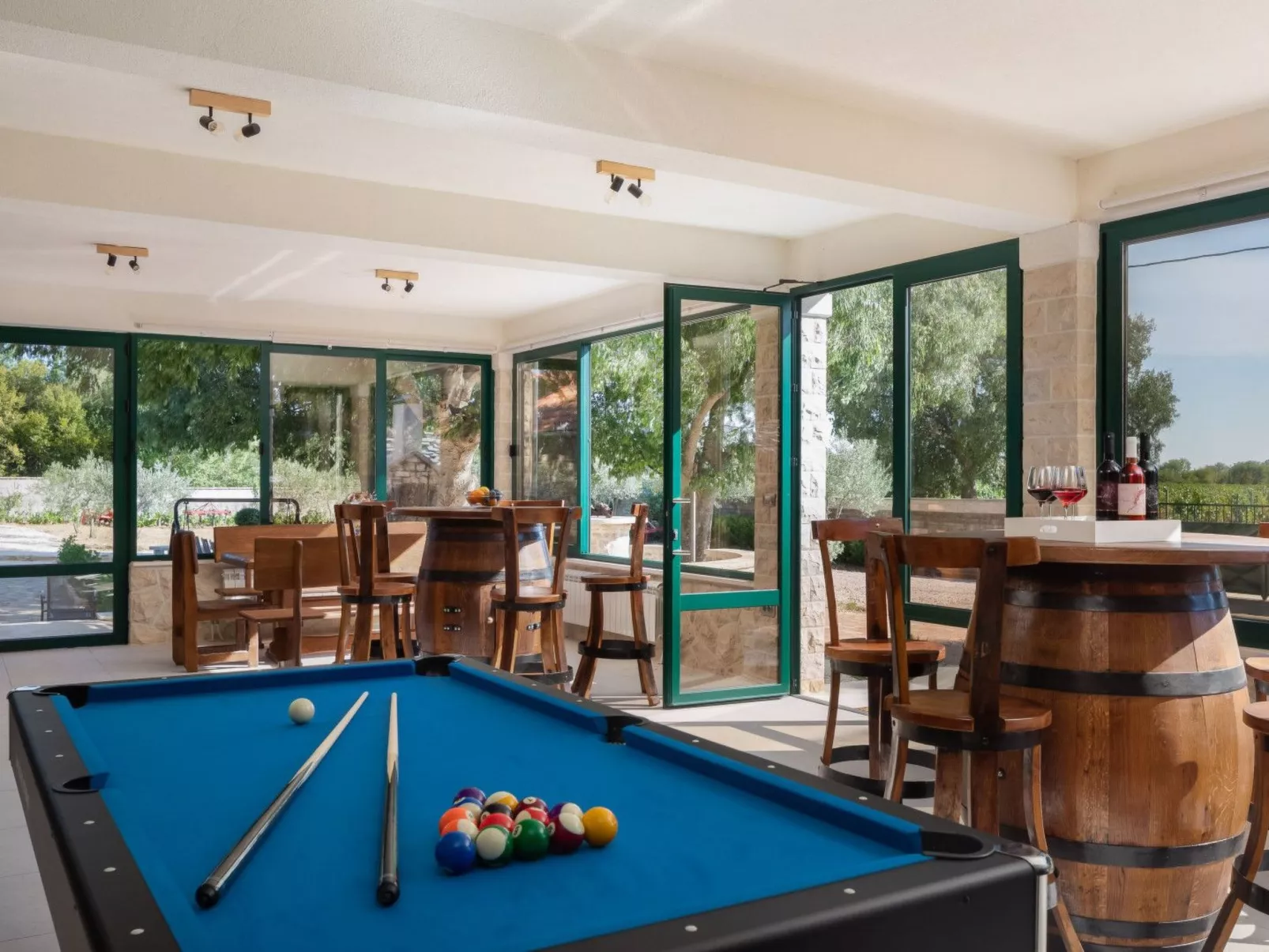 Haus für 11 Personen und 1 Kind in Razvode