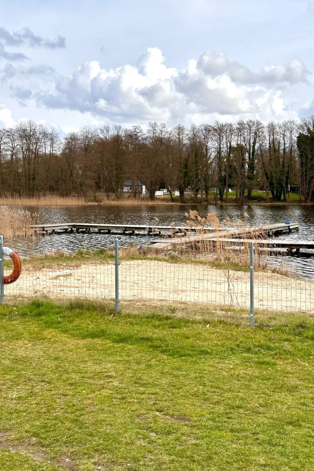 Gemütliches Ferienhaus mit Garten und Seeblick-Image-tags.info