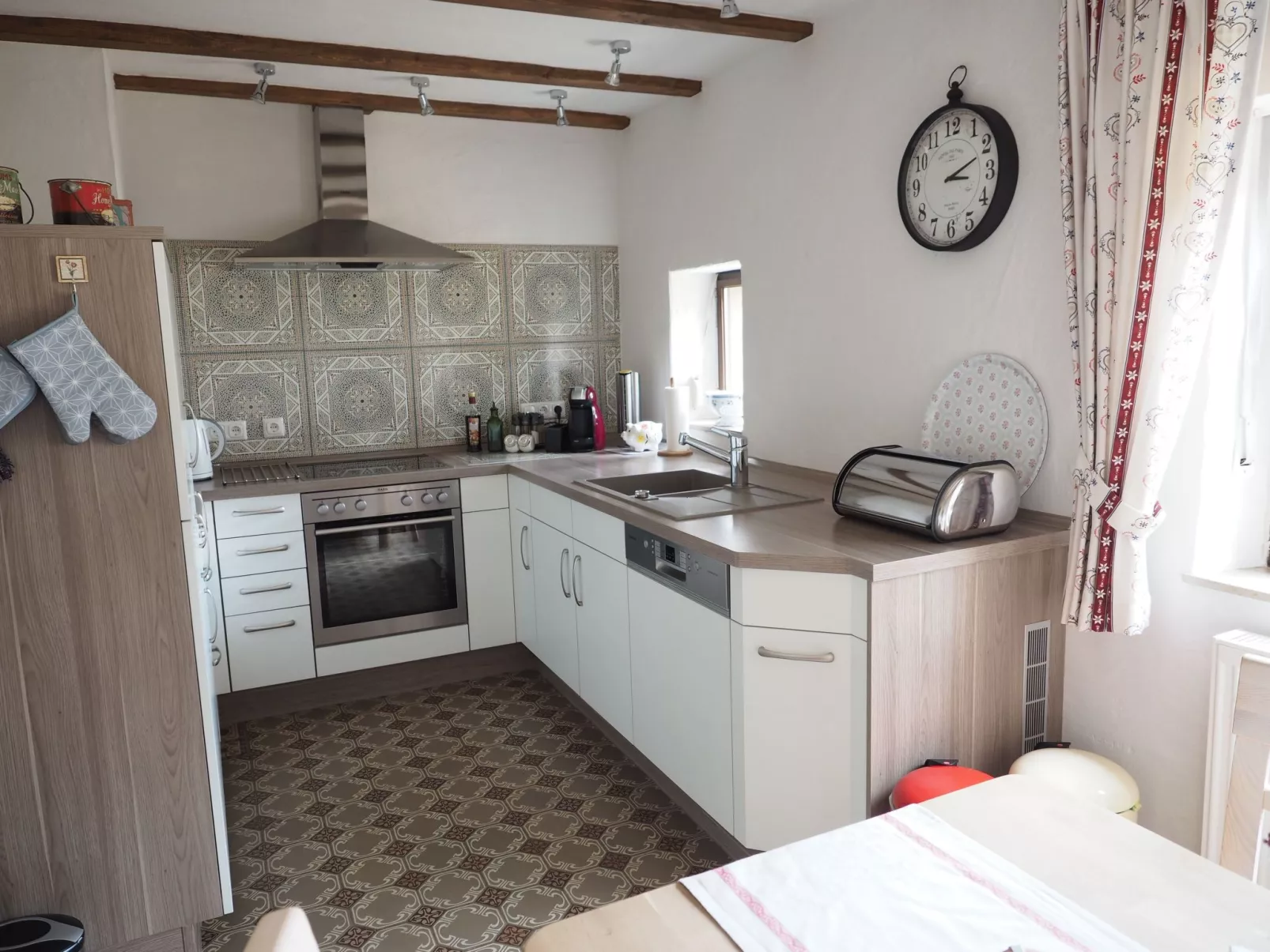 Hochwertige Ferienwohnung mit Terrasse und Garten