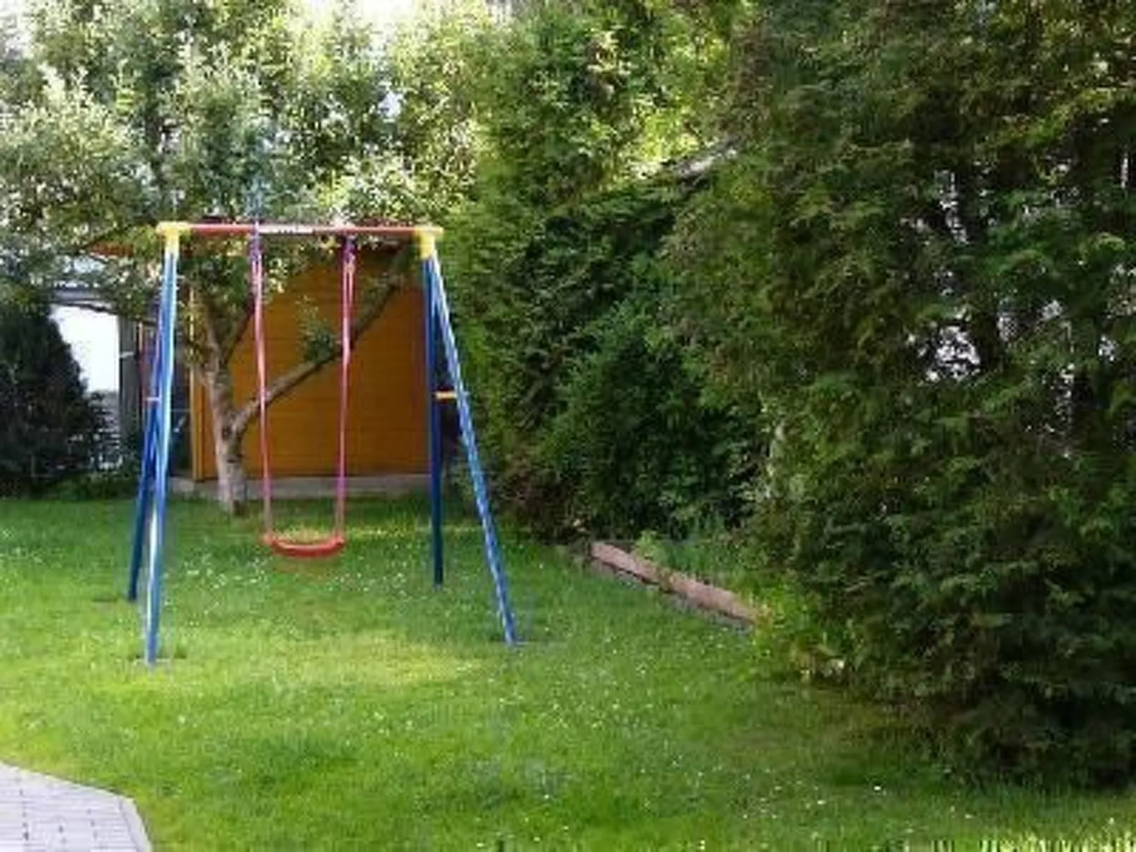 In Breitenstein mit Grill und Garten-Buiten