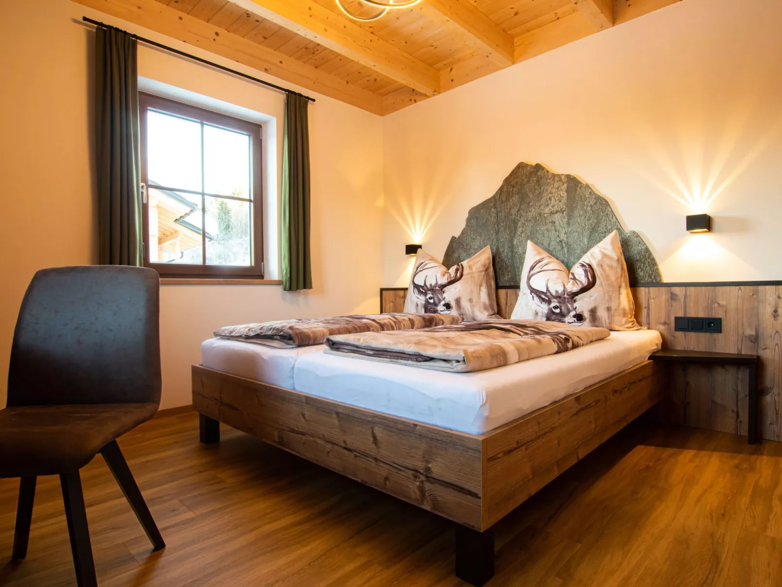 Alpen Chalet-Image-tags.info