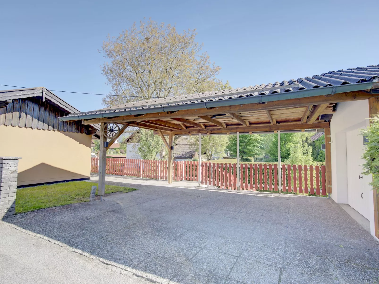 Gemütlicher Bungalow-Buiten