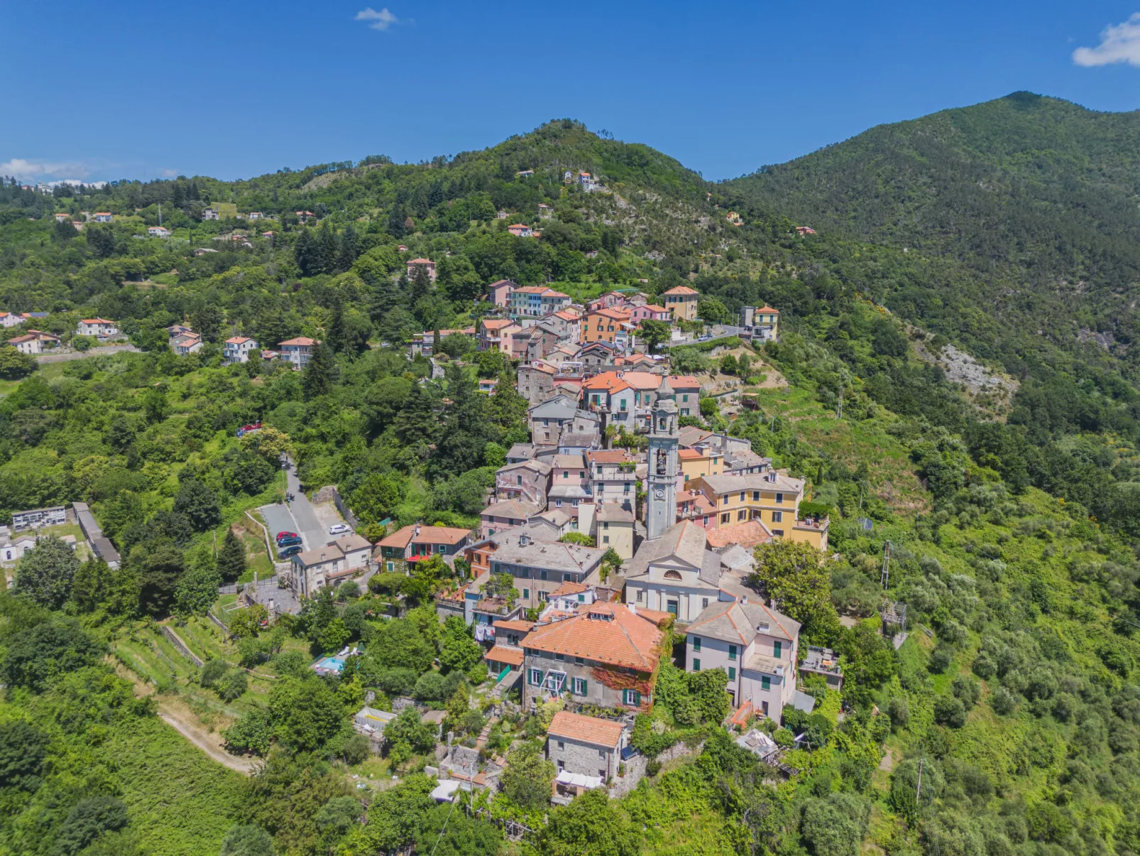 Appartement in Castiglione Chiavarese mit Garten-Omgeving