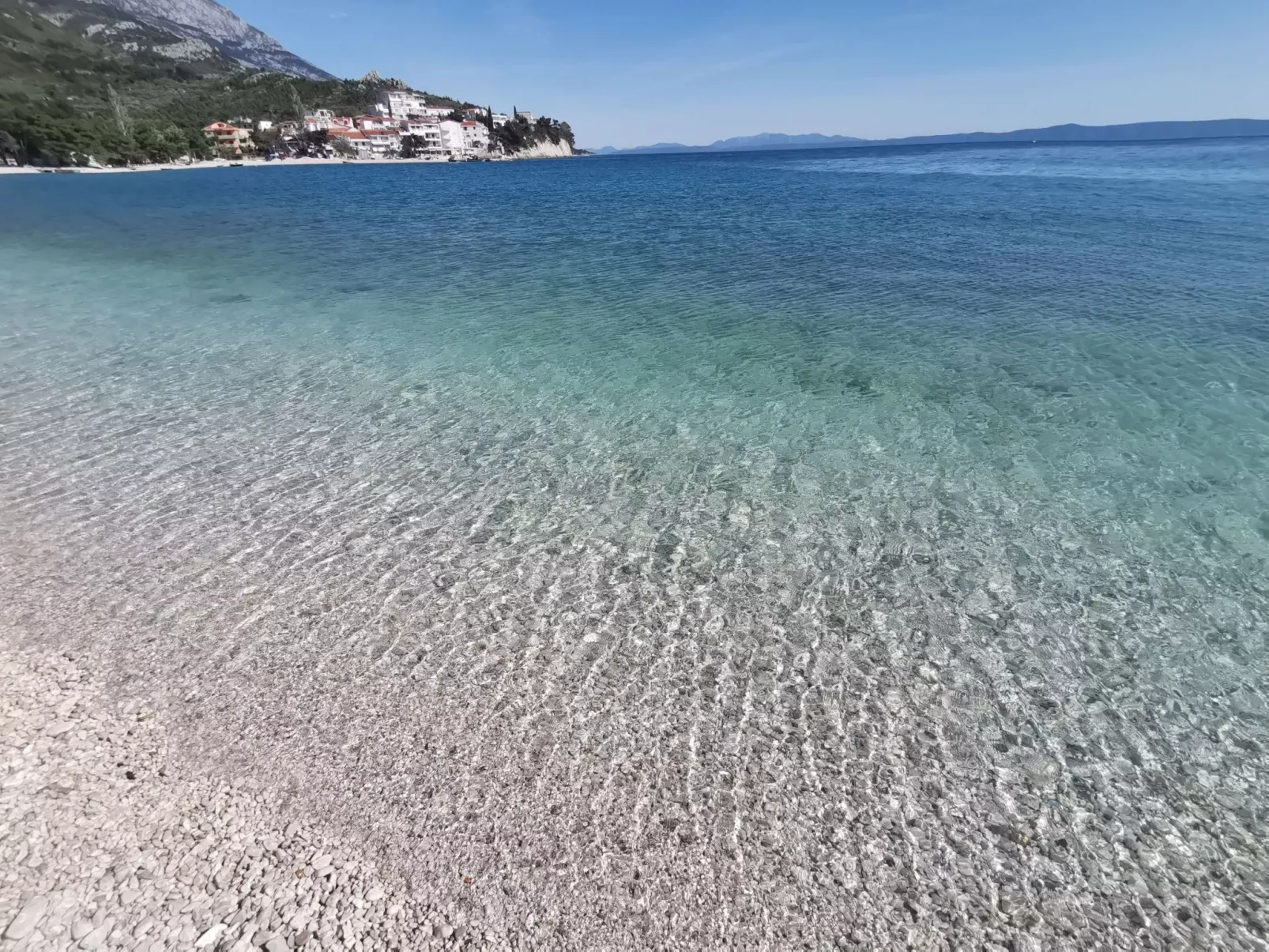 Weiße Idylle auf dem blauen Meer-Image-tags.info