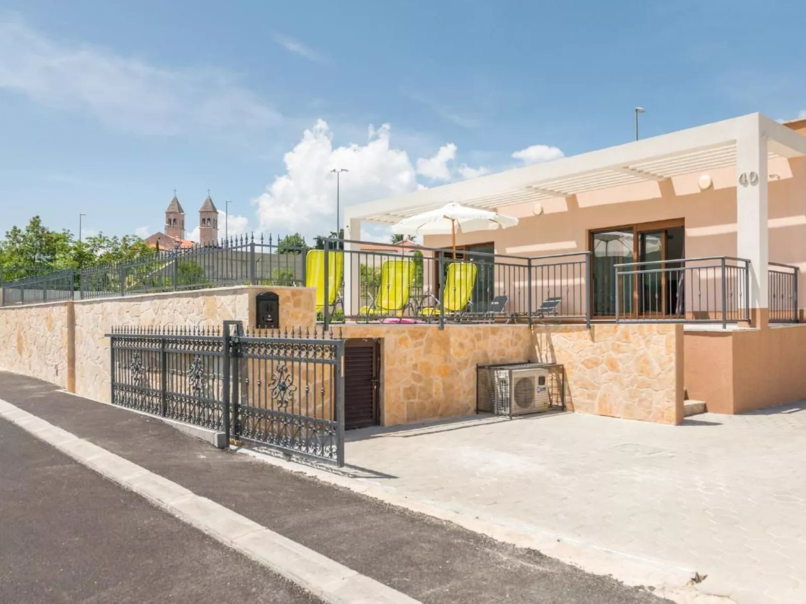 Villa Longfield mit privaten Pool und Sauna-Buiten