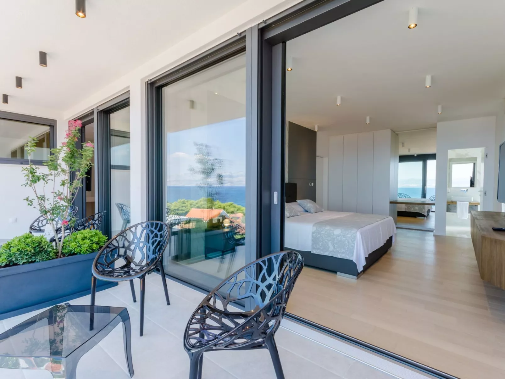 Tolles Ferienhaus in Sutivan mit Privatem Pool-Binnen