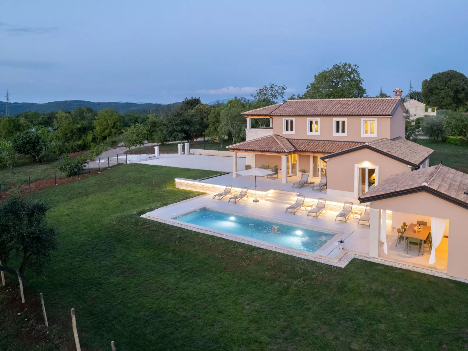 Villa Sentiero-Binnen