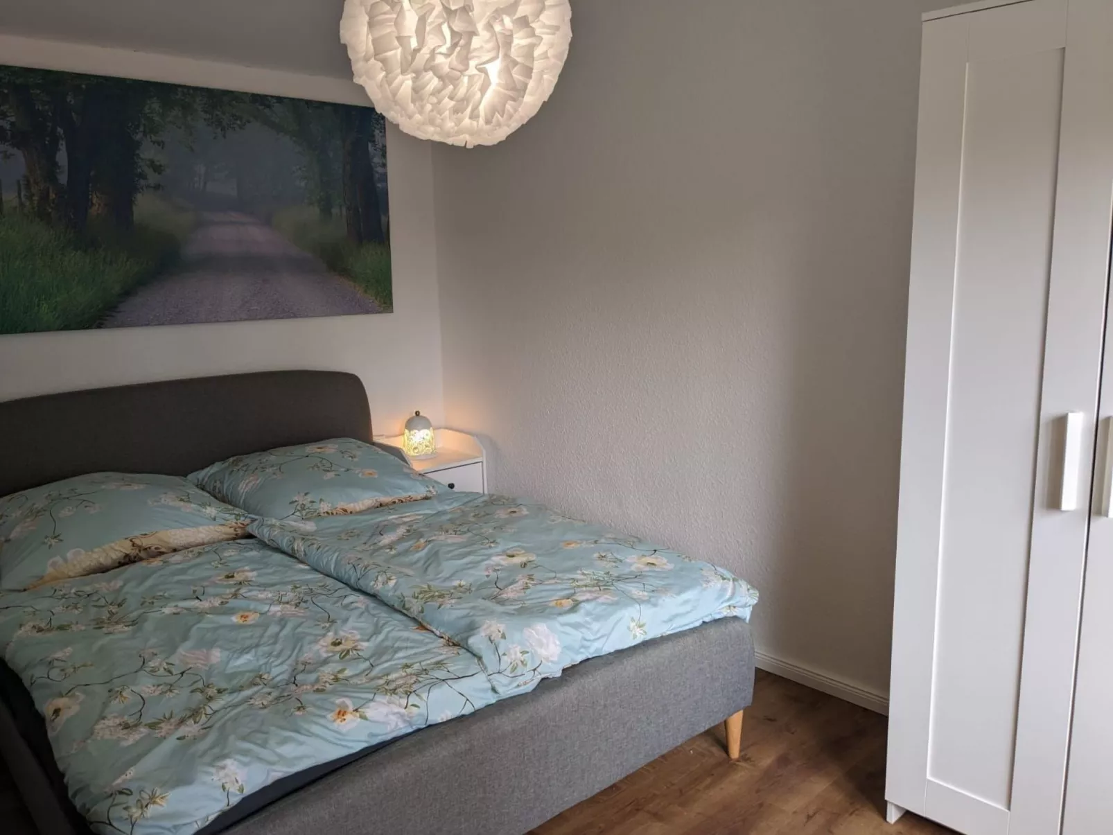 In Süd-Waldhanglage mit tollem Seeblick