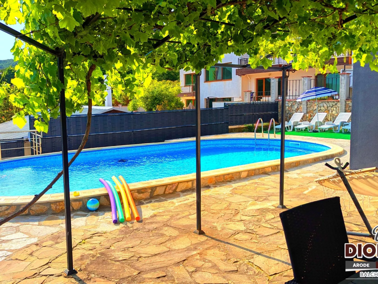 Familienvilla "Dionysus" mit Pool und Meerblick-Buiten