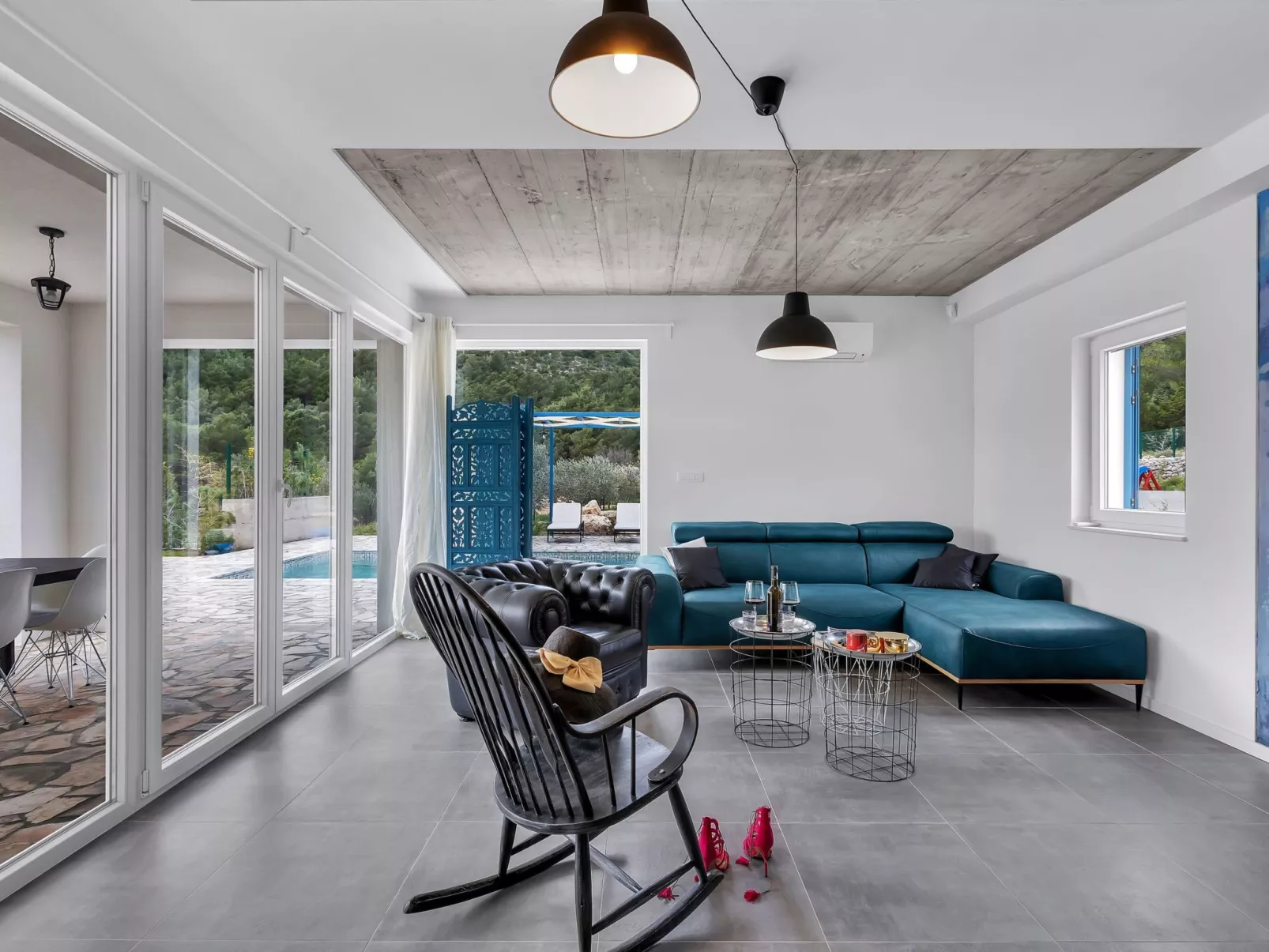 Modernes Ferienhaus in Zaostrog mit Beheiztem Pool-Binnen