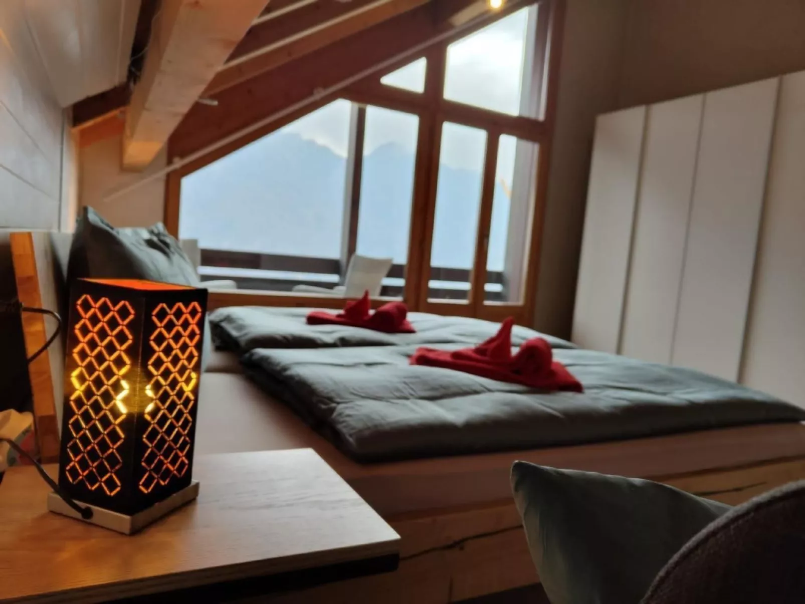 Villa Seelisberg mit Jacuzzi und Panoramablick-Binnen