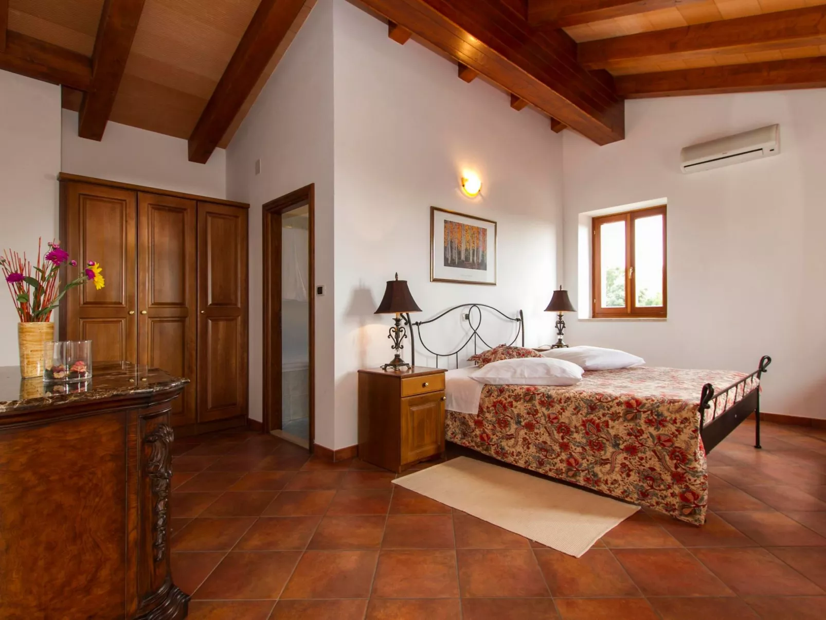 Villa Maggie mit Gemeinschaftspools-Binnen