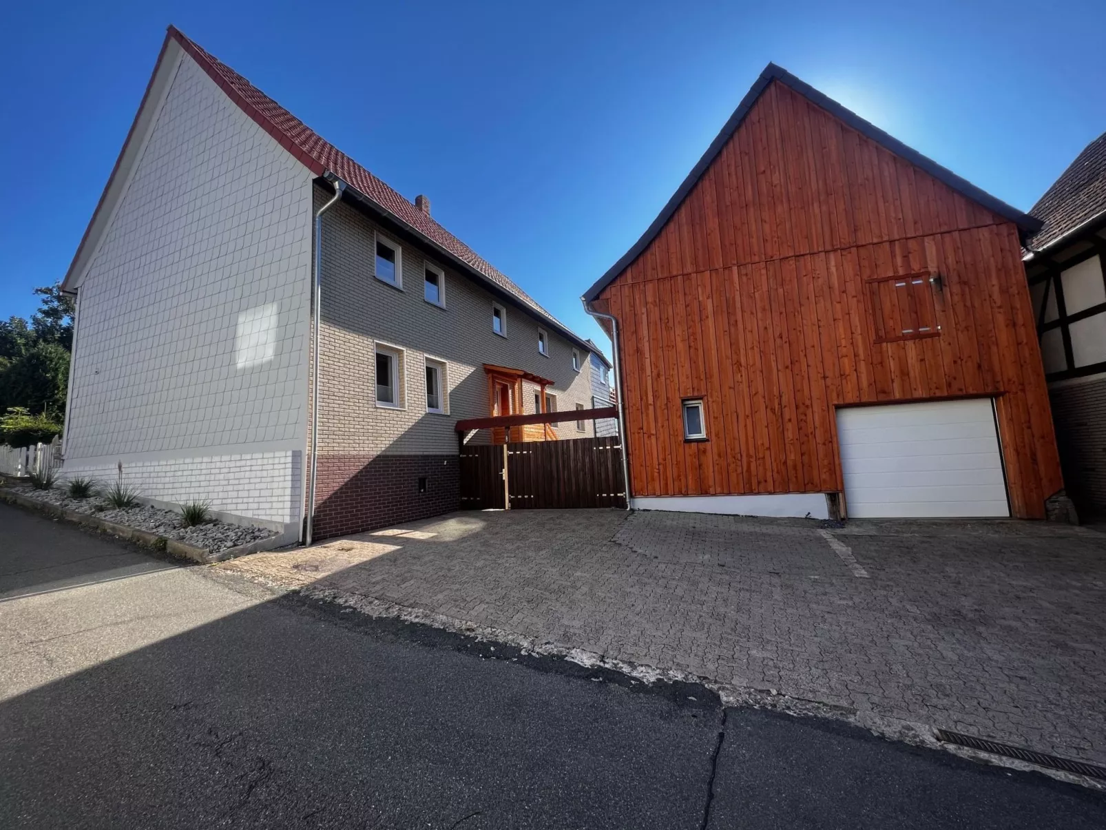 HAUS d MÖGLICHKEITEN-Buiten