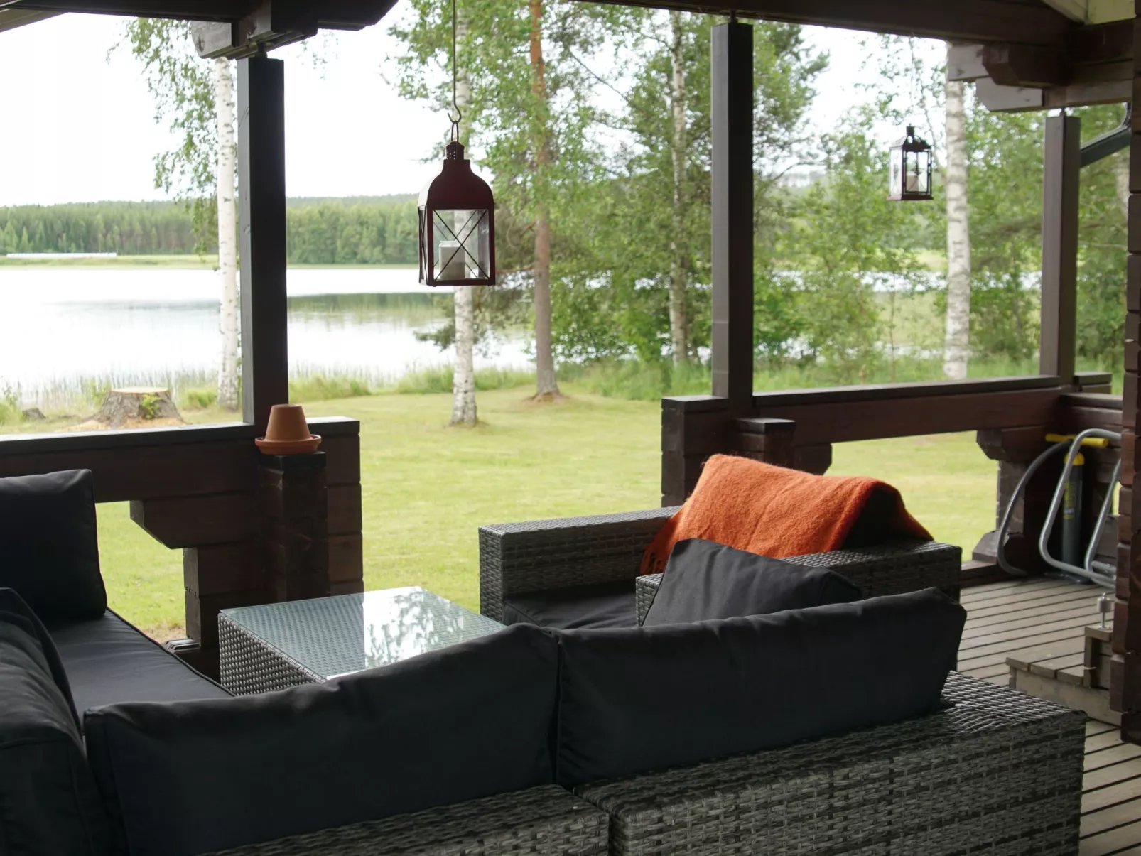 Ferienvilla mit Sauna und Garten am See-Binnen