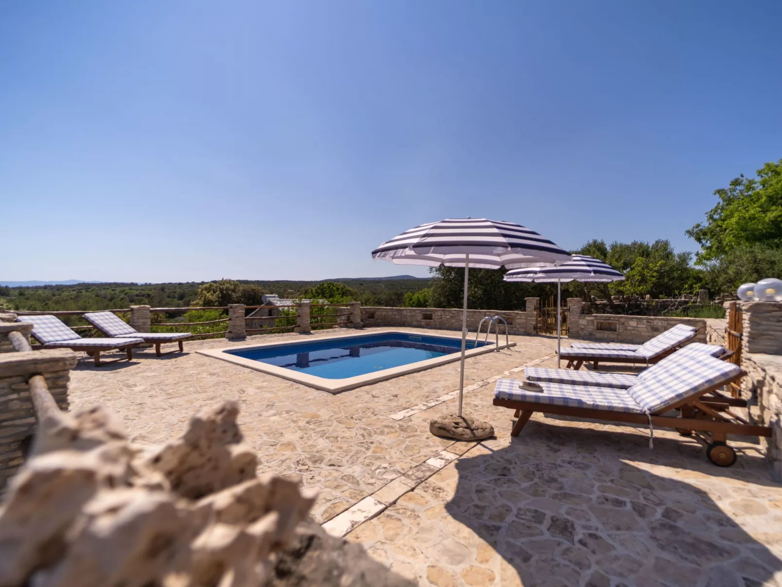 Ranch Visoka in Selca mit Panoramablick aufs Meer-Buiten