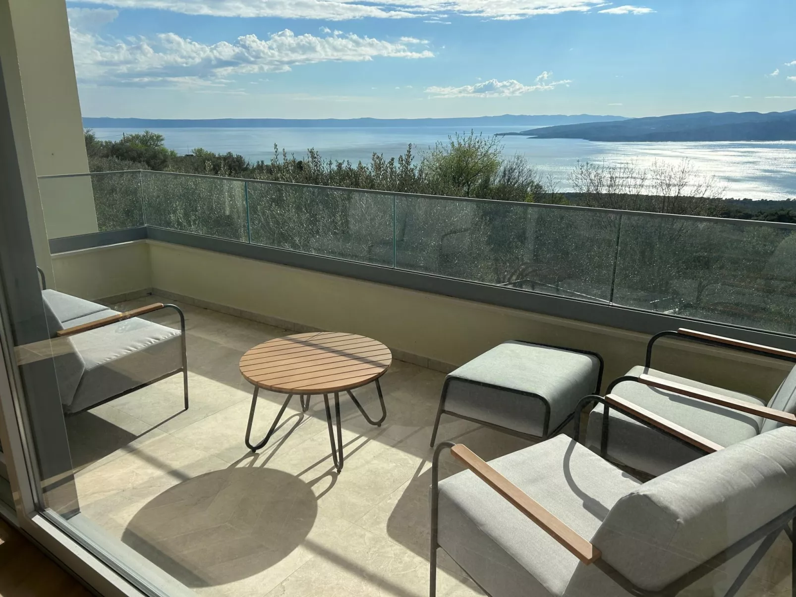 Villa Olivia mit Pool - Spielplatz - Meerblick-Binnen