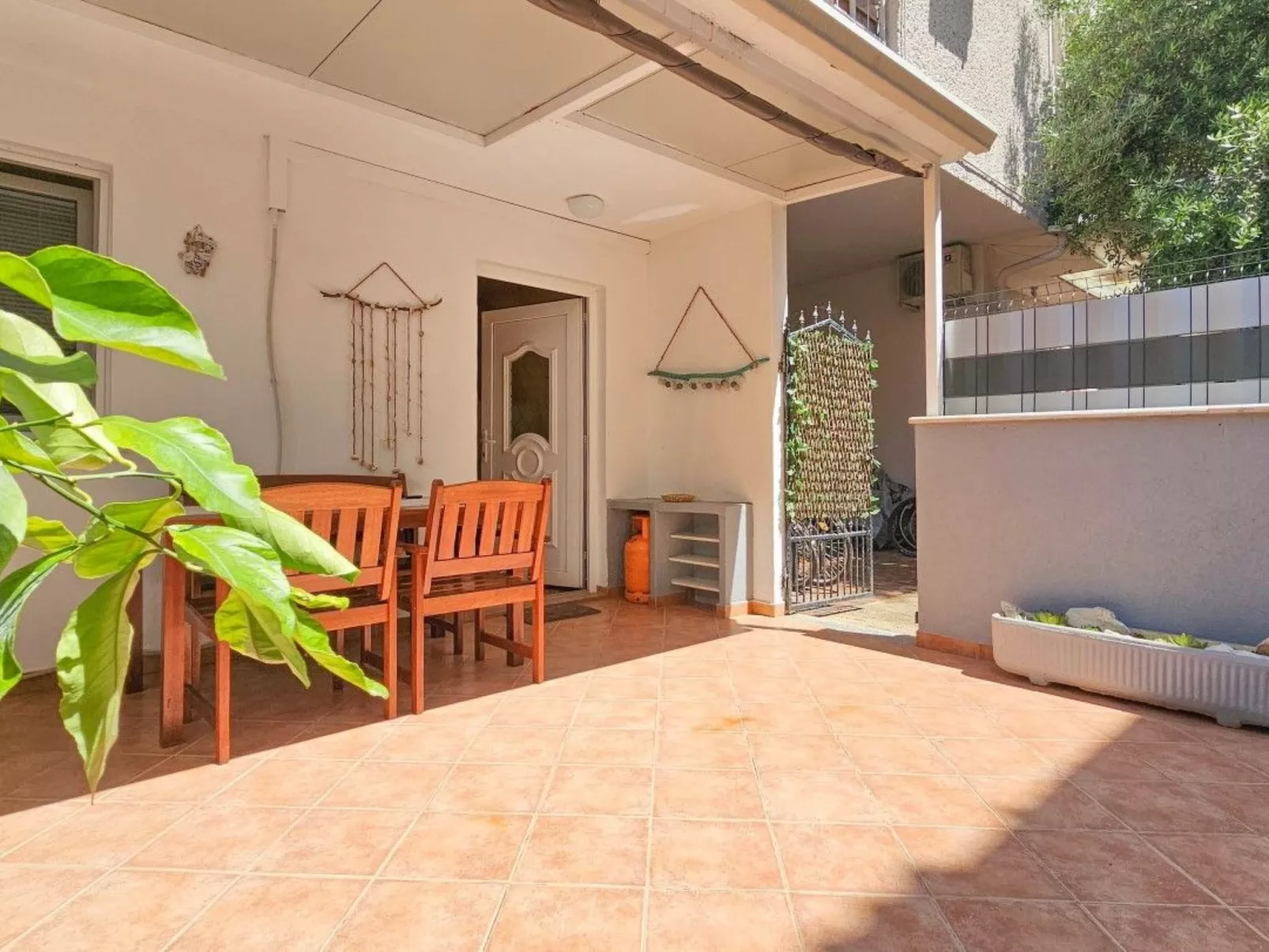 Wohnung "Domili" mit eigener Terrasse