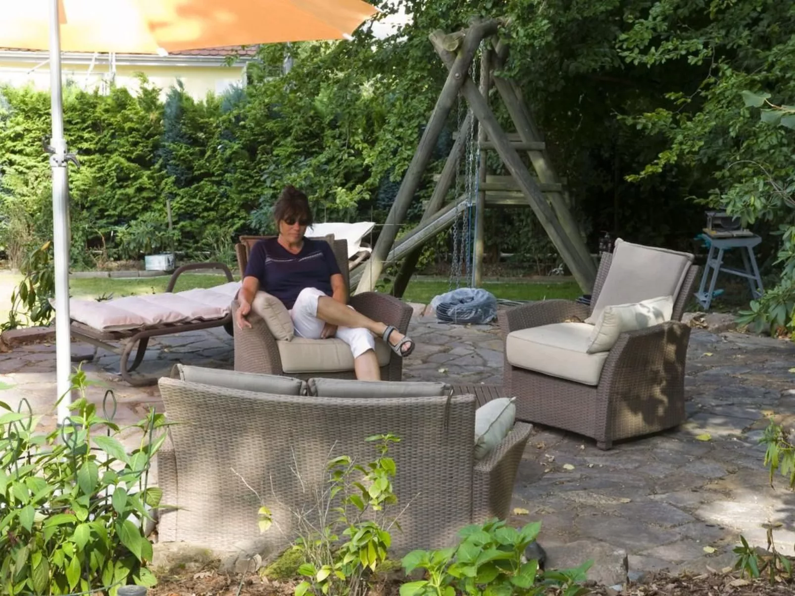 Mit Pool und überdachtem Balkon