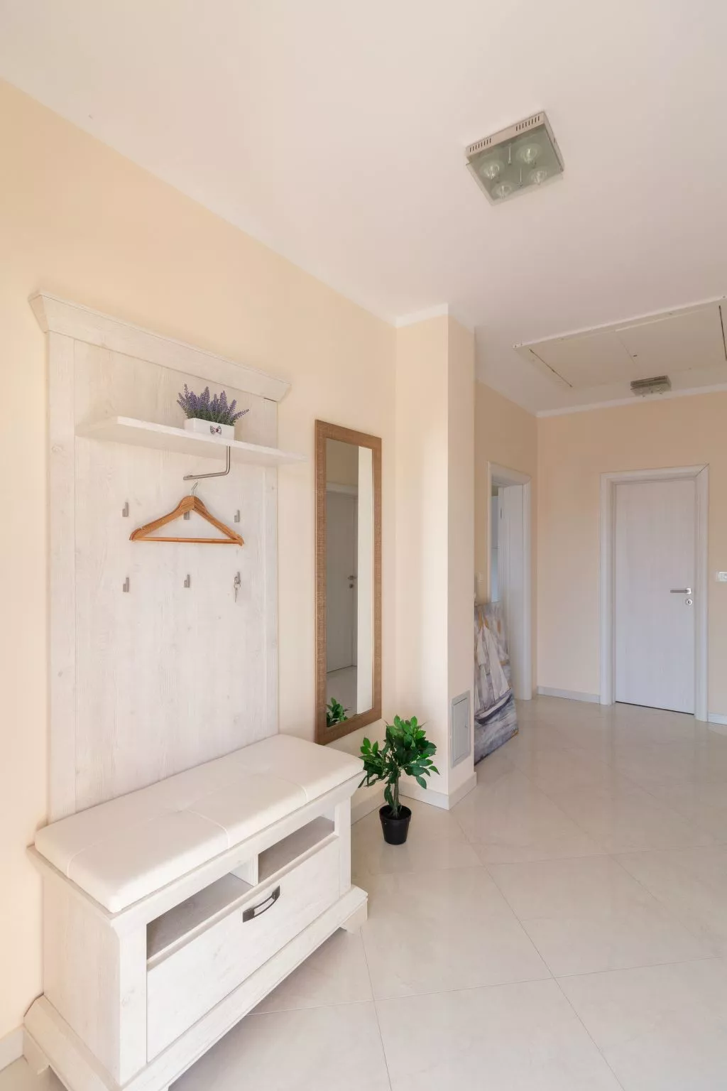 Villa mit Garten, Grill und Terrasse-Binnen