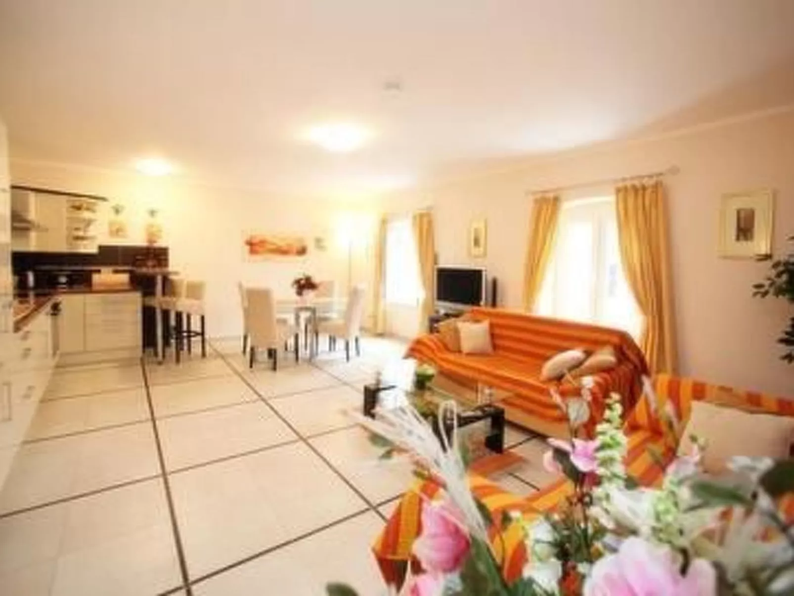 Villa "Bella"-Binnen