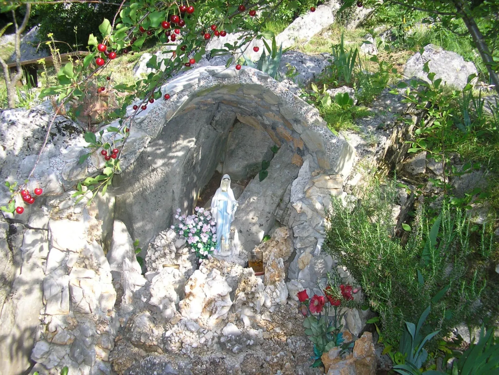 Mit Balkon und Terrasse