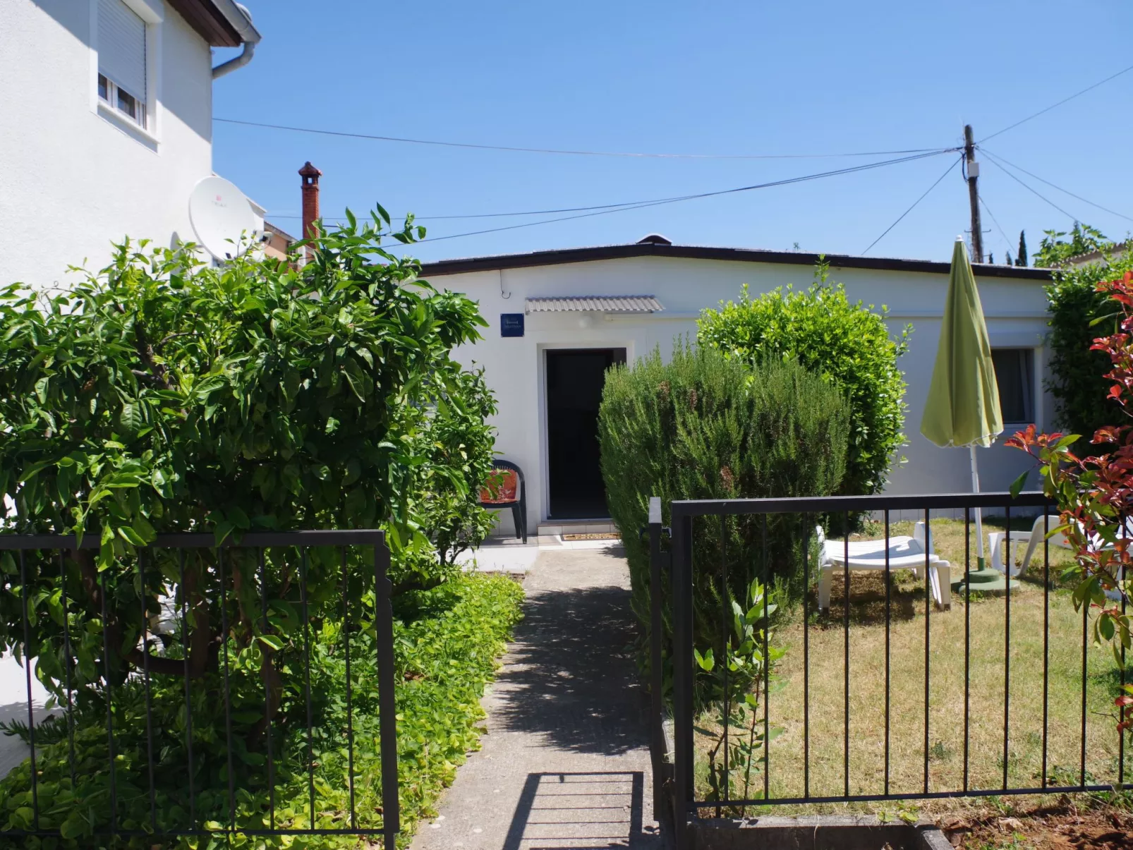 Wohnung in Premantura mit privatem Parkplatz-Buiten