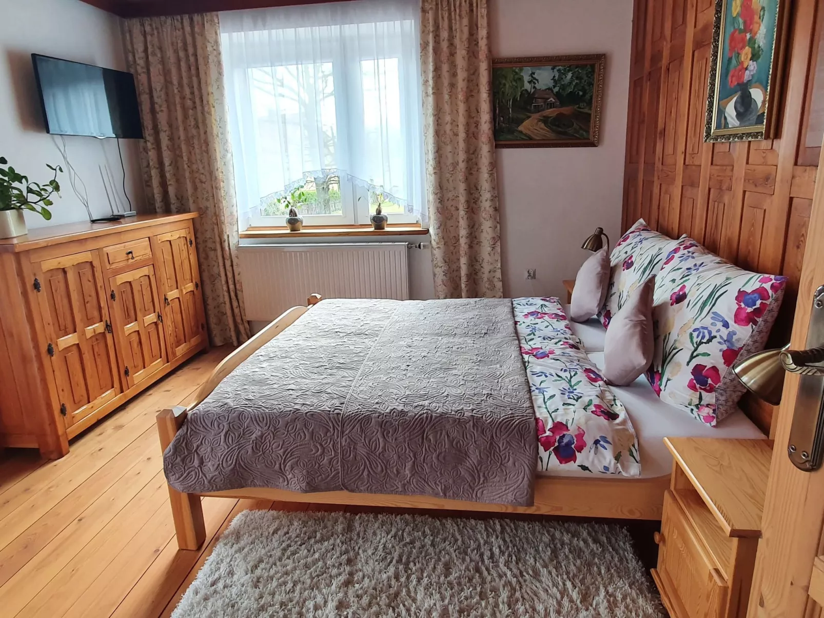 Wohnung "Larch Apartment"