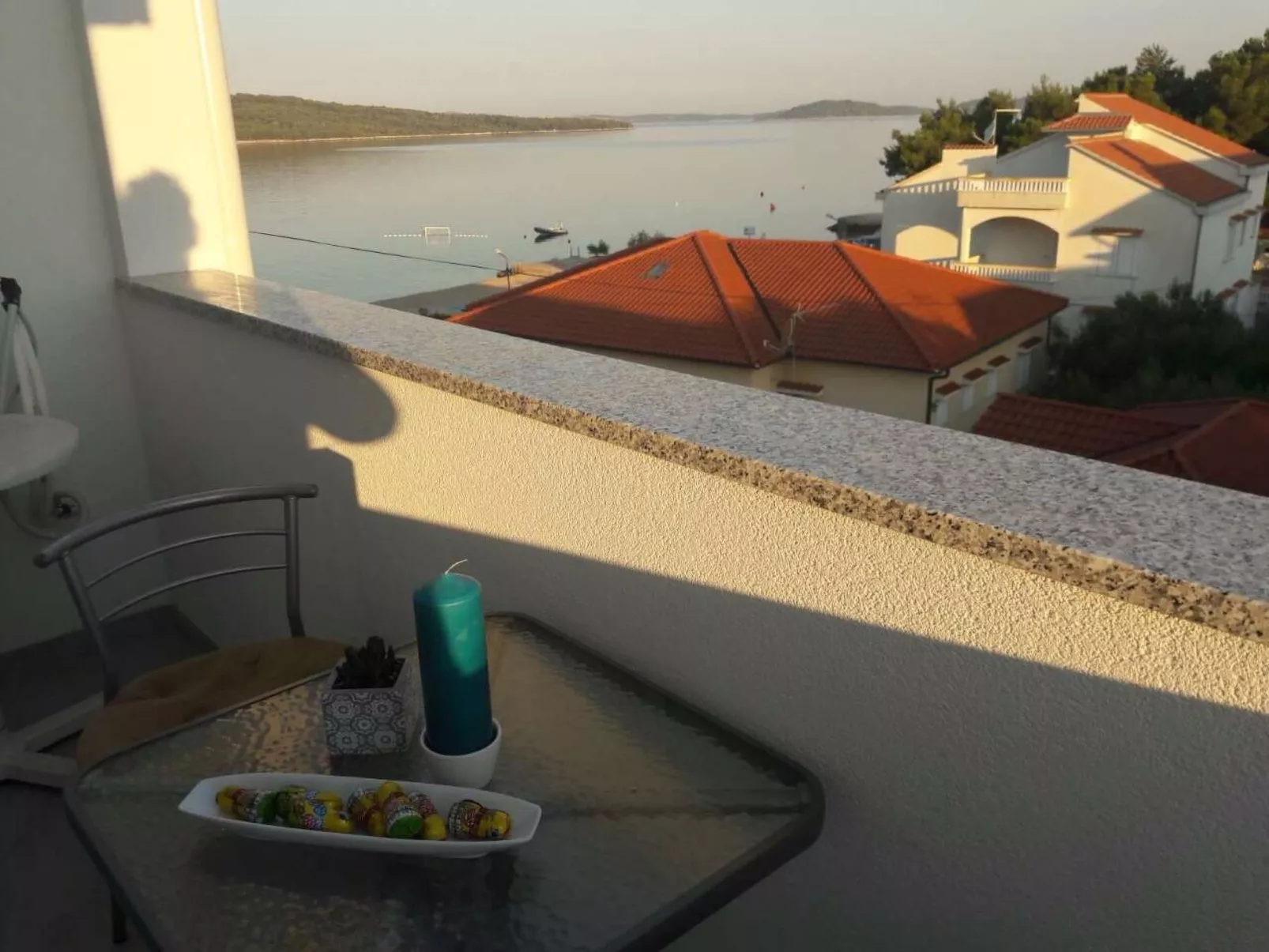 Wohnung in Šibenik mit privatem Parkplatz-Buiten