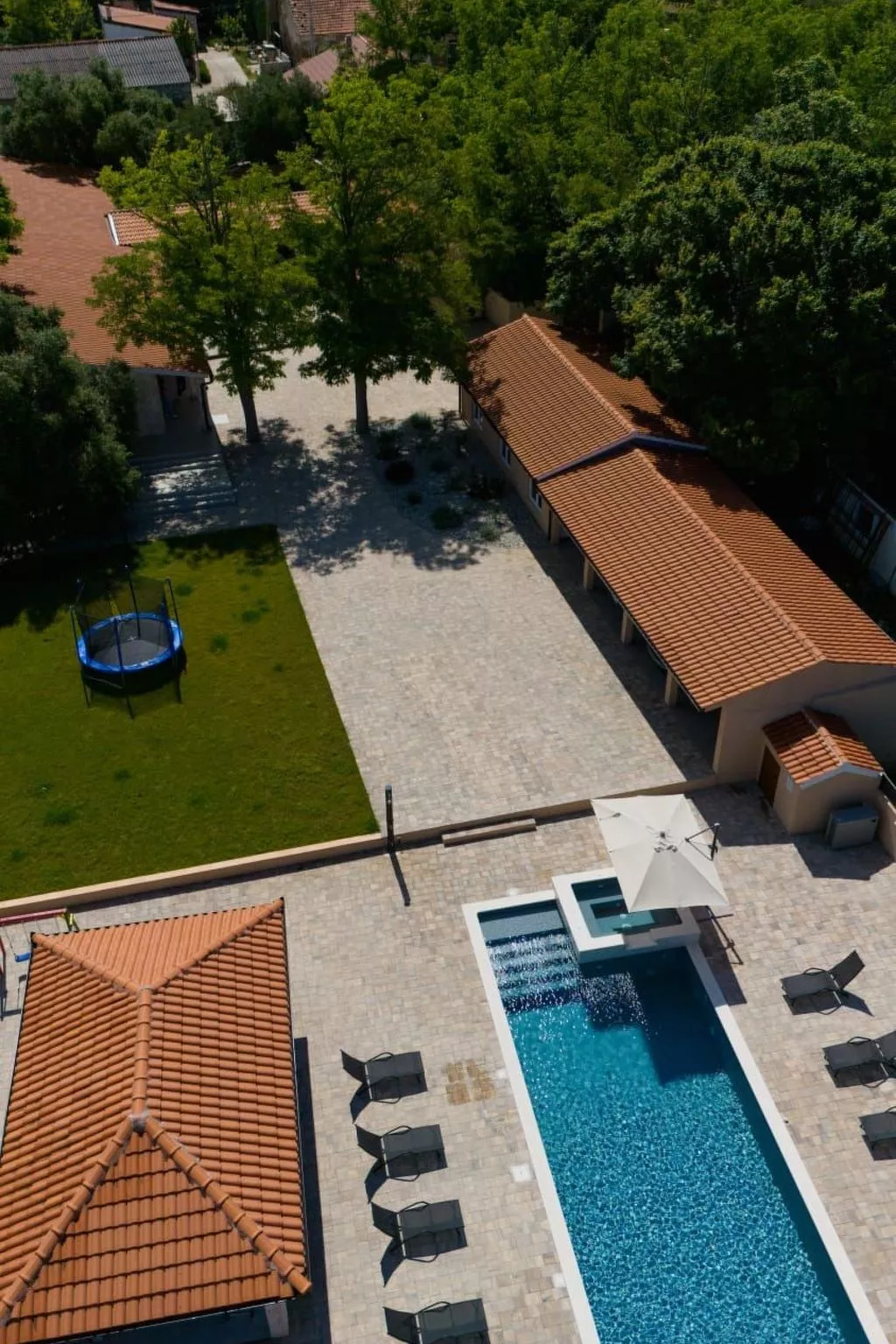 Wunderschöne Villa mit privatem Fitnessstudio und Pool - TA Leut-Buiten