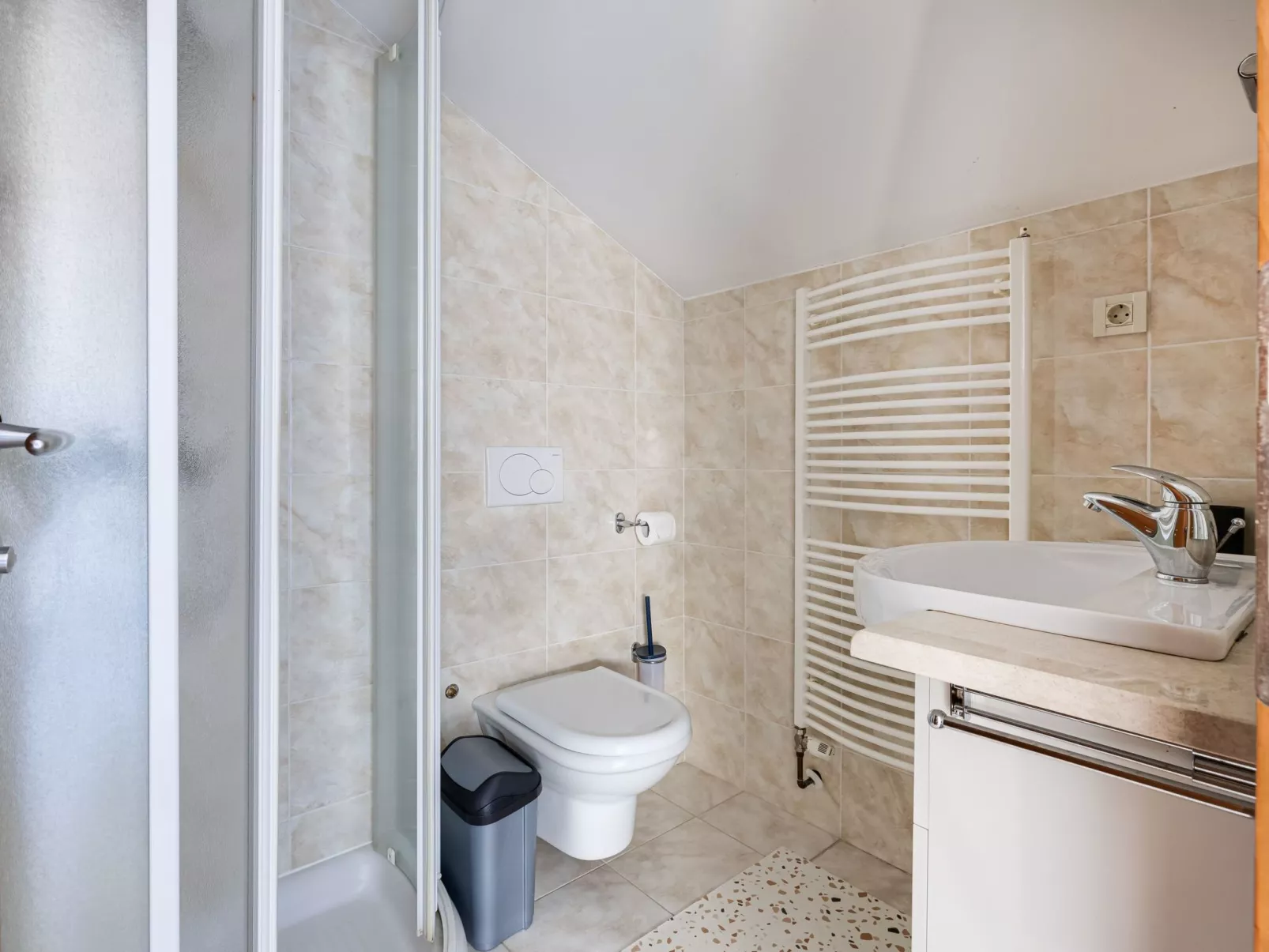 Luxuriöse Villa mit Meerblick - von TA Leut Agency-Image-tags.info