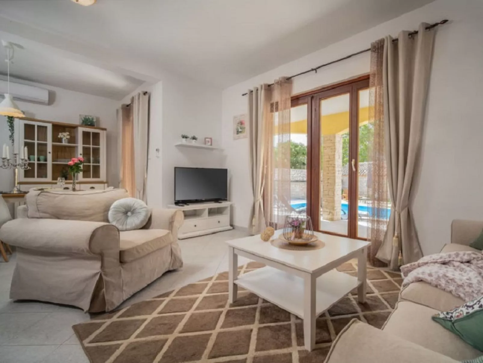 Chiara in Rogivici-Binnen