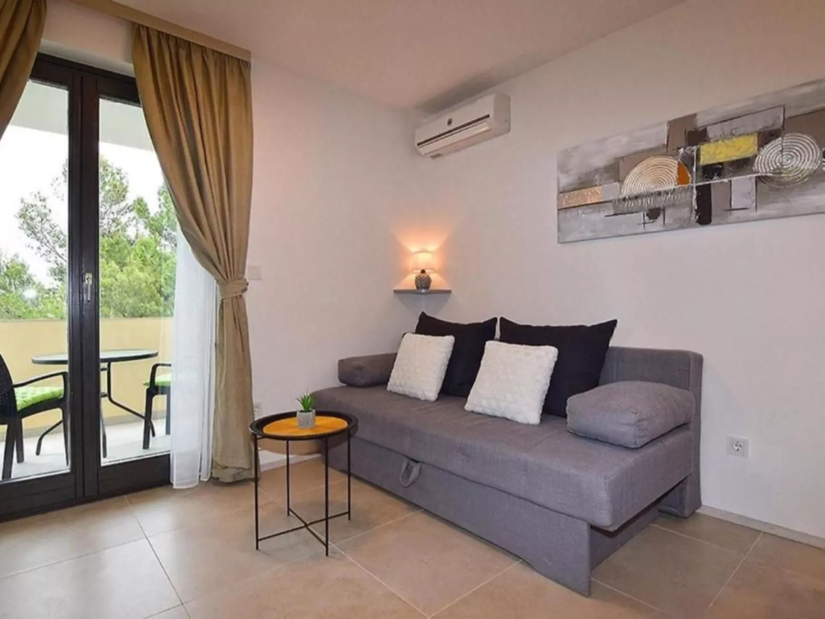 Modern eingerichtete Wohnung in der Nähe des Strandes...