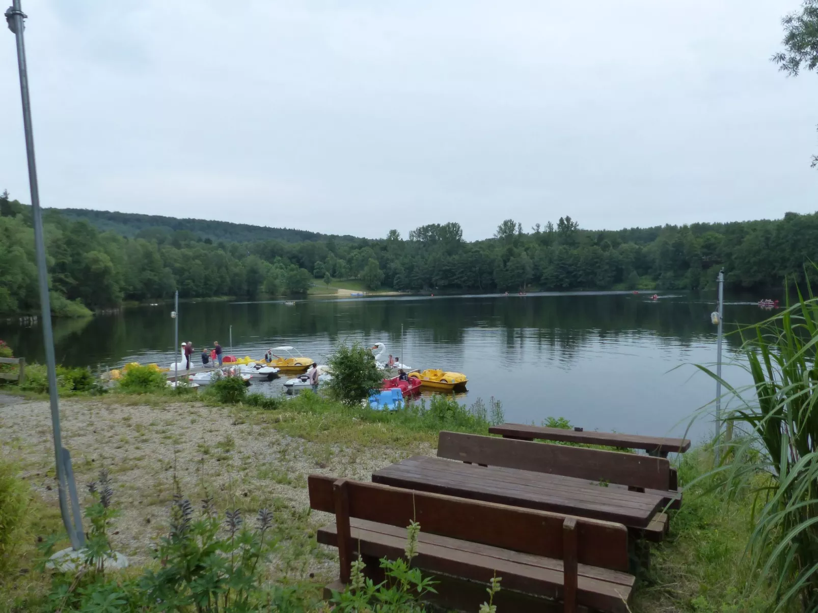 Familienfreundliches Haus mit großer Terrasse-Buiten