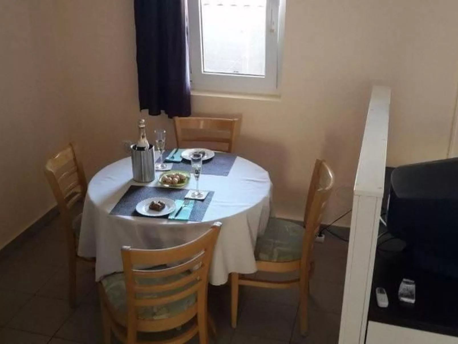 Appartement in Vinjerac mit Großer Terrasse