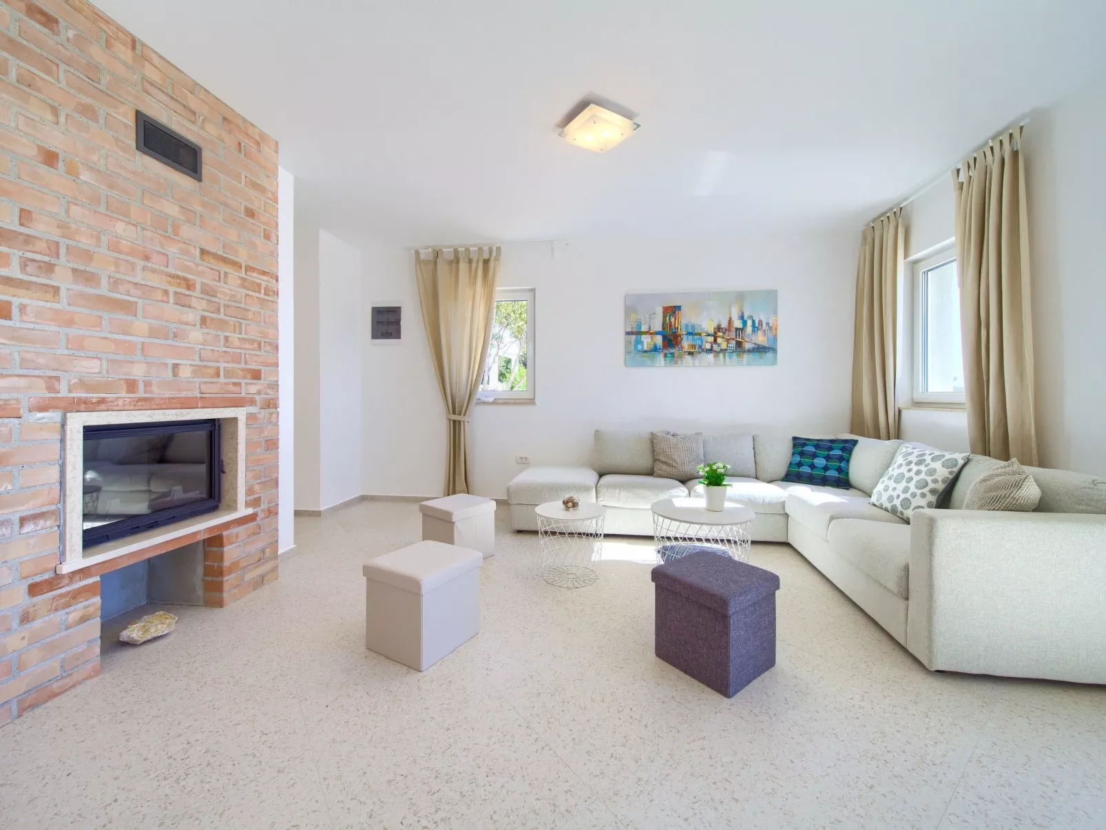 Geräumige, luxuriöse 5*-Ferienvilla mit Meerblick, eigenem Pool und großer Terr-Binnen