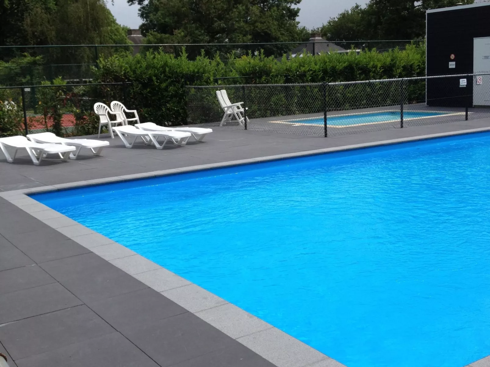 Mit Garten, Grill und Terrasse