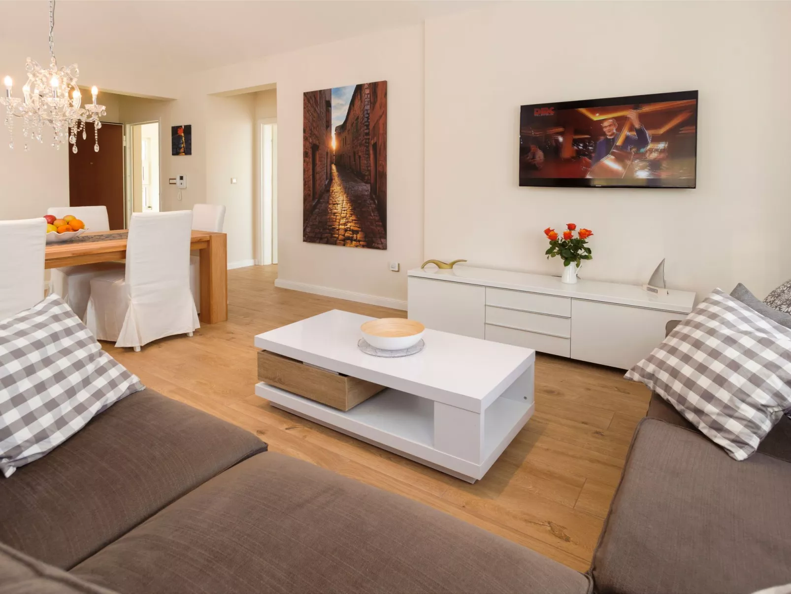 Luxuriöse Steinvilla mit privatem Swimmingpool und herrlichem Meerblick-Binnen