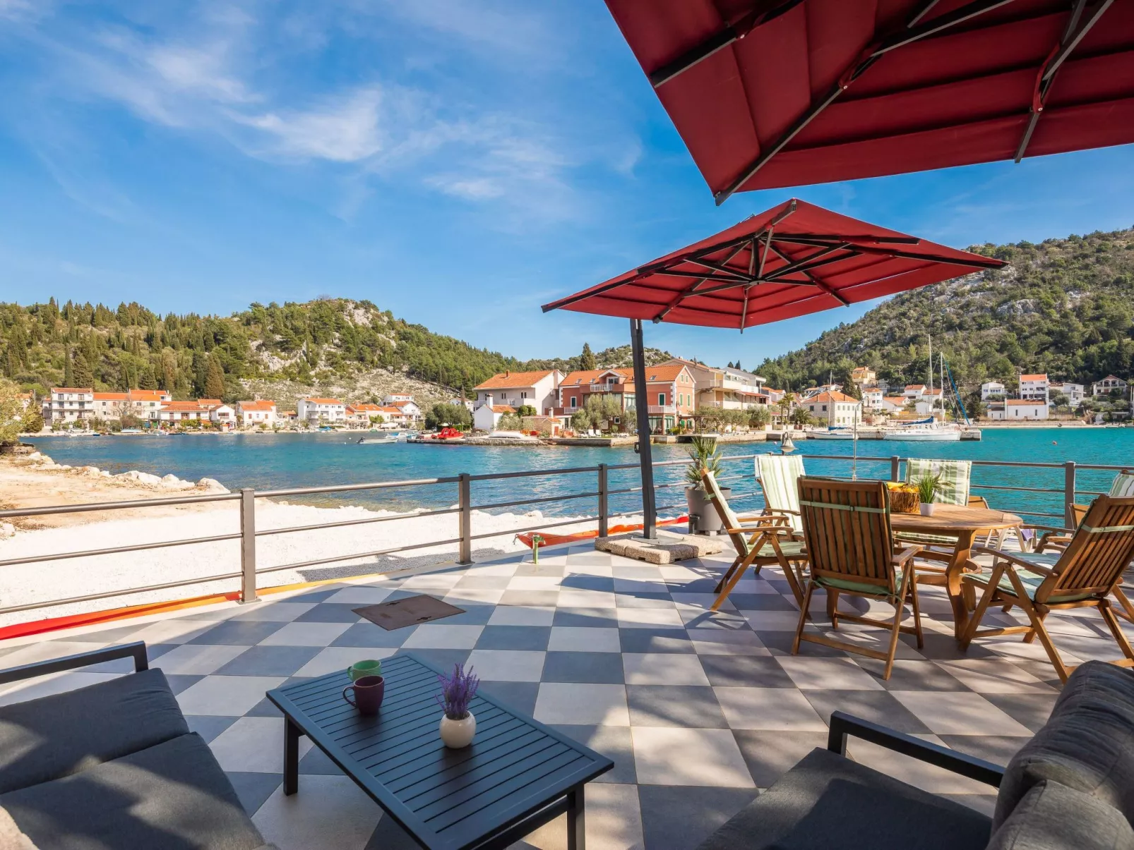 Sonnenaufgang an der Adria - Strandhaus-Binnen