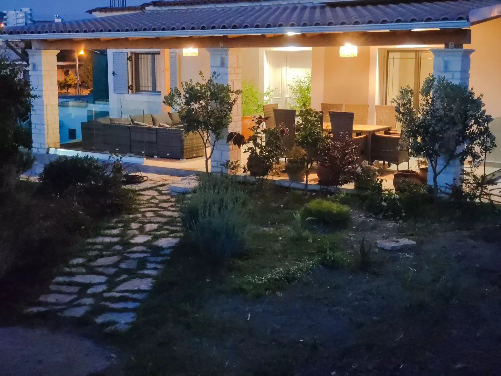 Entdecken Sie die ruhige Opulenz der Luxusvilla Levanda in Südalbanien - Buiten