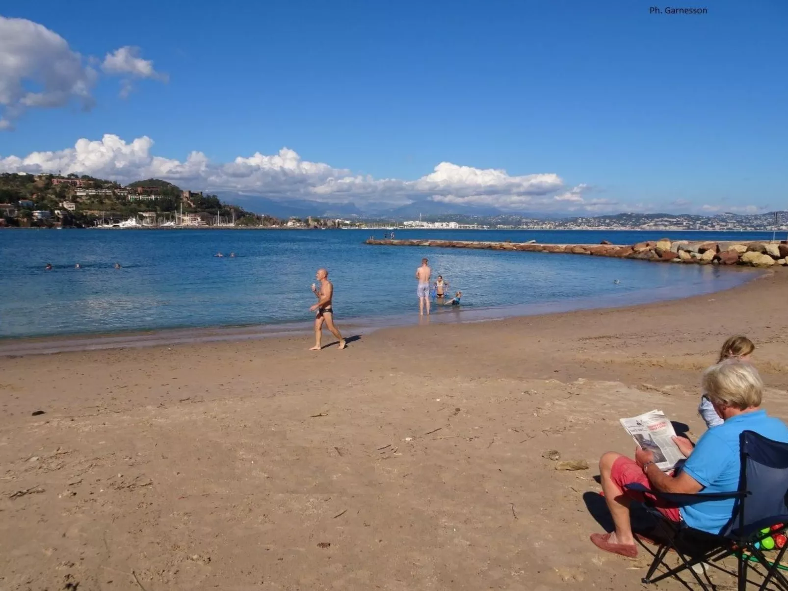 Wohnung panoramischer Meerblick, Schwimmbad, Parkplatz