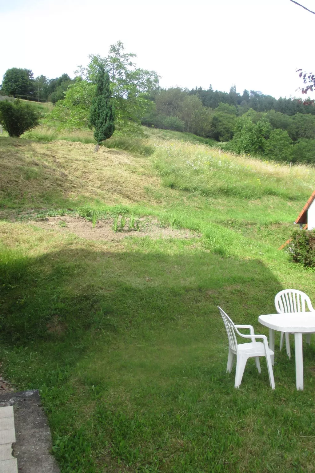Mit Balkon, Garten und Talblick