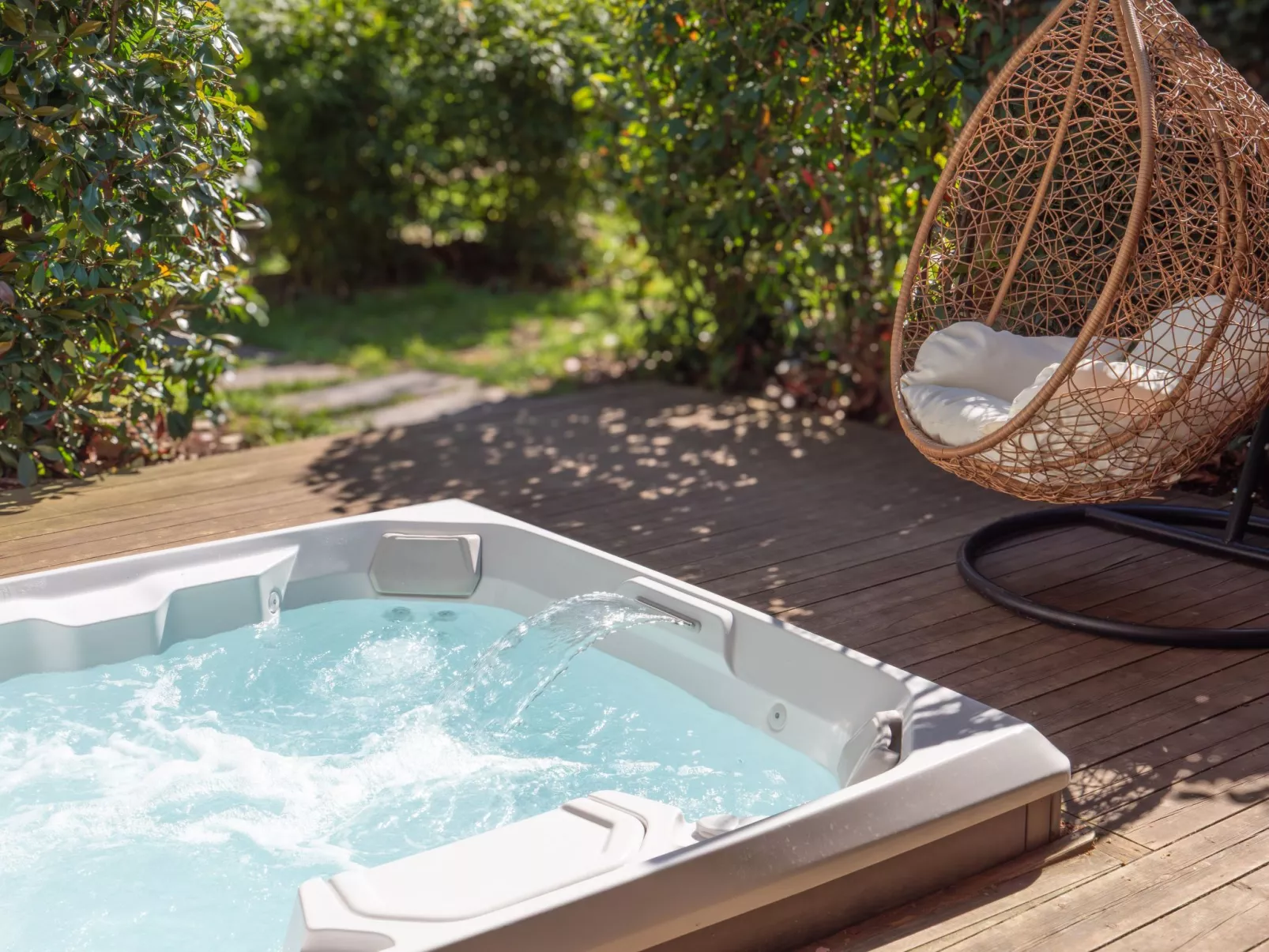 Ecolodge 4 pers mit Spa-Buiten