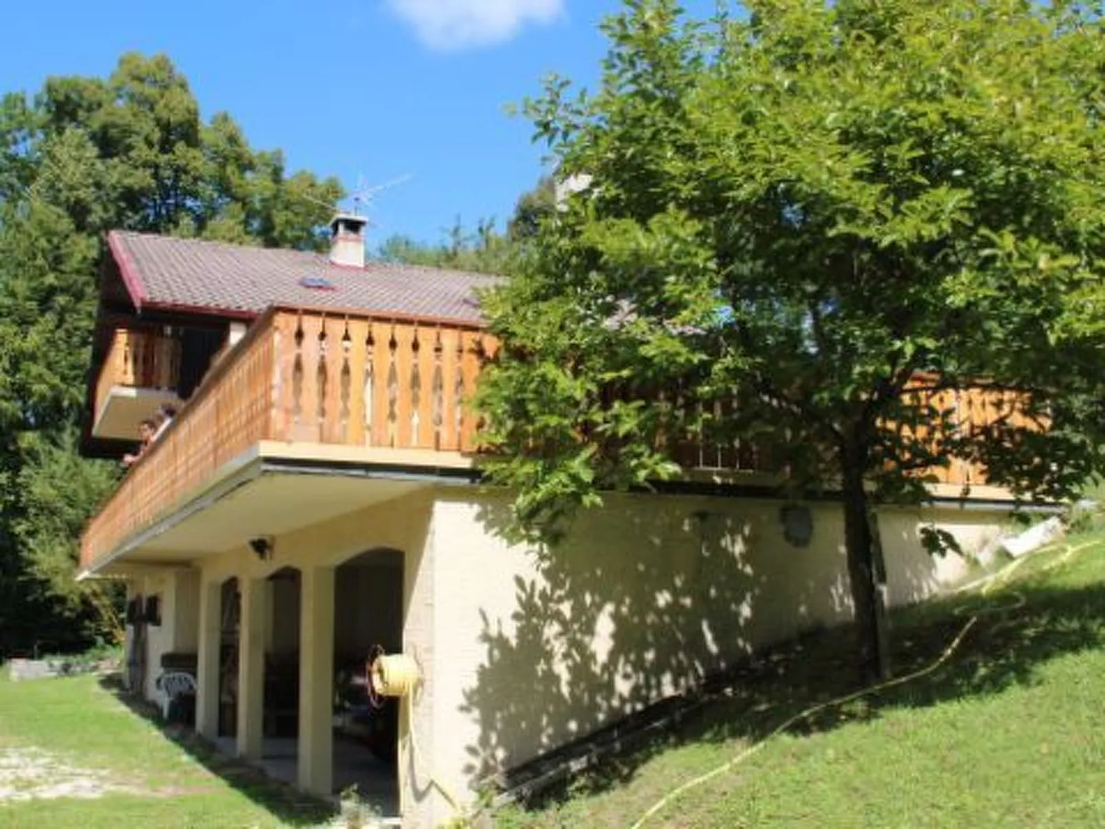 Für 6 Personen ca. 110 m&sup2; in Pugny-Chatenod, Auvergne-Rhône-Alpes (Savoyen