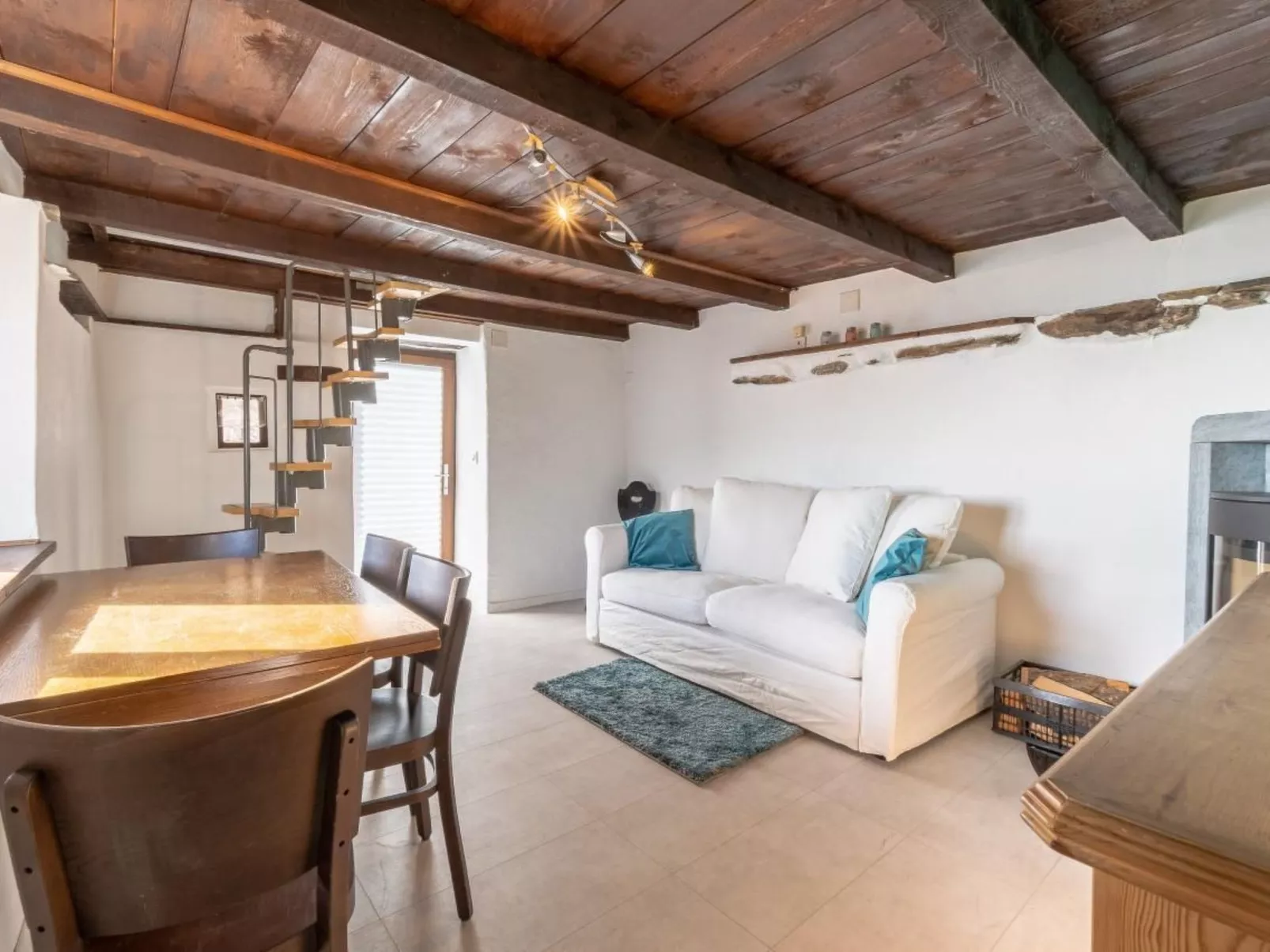 Piccolo amore-Binnen