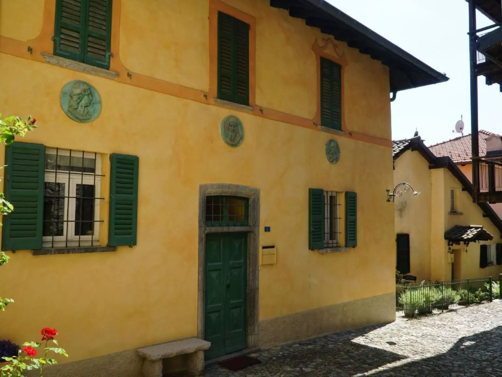 Palazzo Petraglio – grosszügiges Ferienhaus-Buiten