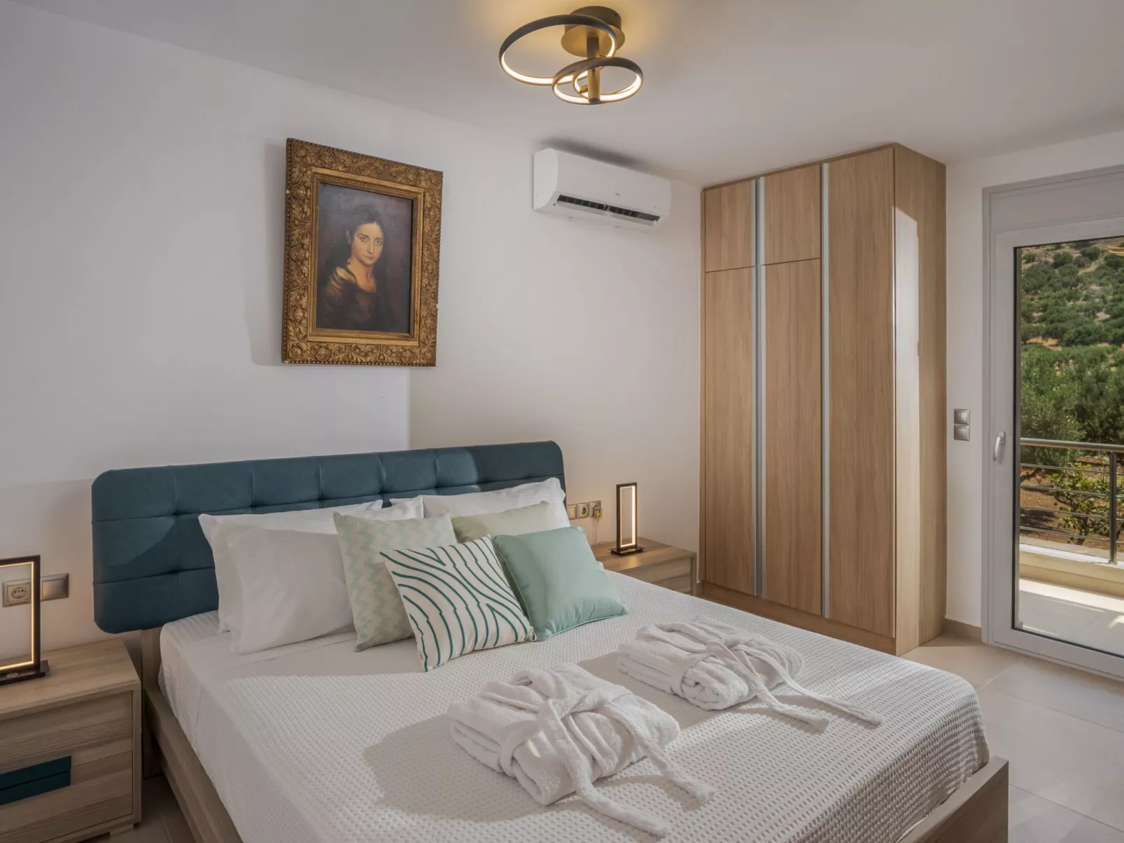 Villa mit Grillplatz und privatem beheiztem Pool-Binnen